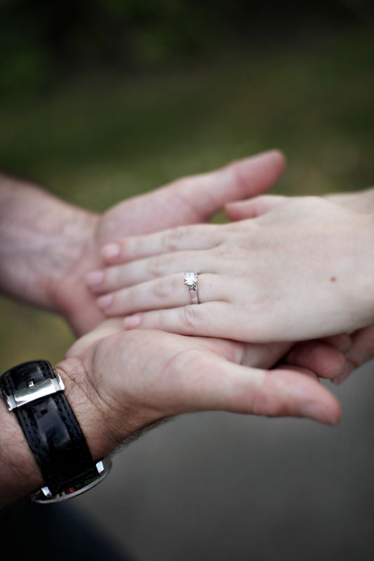 How many carats on a 4.25 - 4.5 skinny small finger please? :  wedding ring engagement carat finger Ringonfinger2doyou