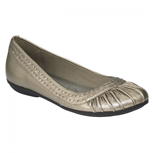 What shoes do you live in most? : wedding Spin Prod 520797301