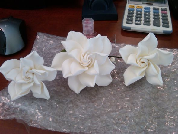 Wedding Party Hair :  wedding hair long short updo flower accessory hair accessories wedding party bride bridesmaid IMG01782 20110513 1224