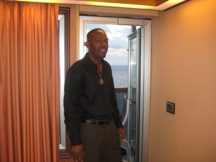 Does your FI look like anyone famous? :  wedding fi famous resemblance Shower Honeymoon Parties 306