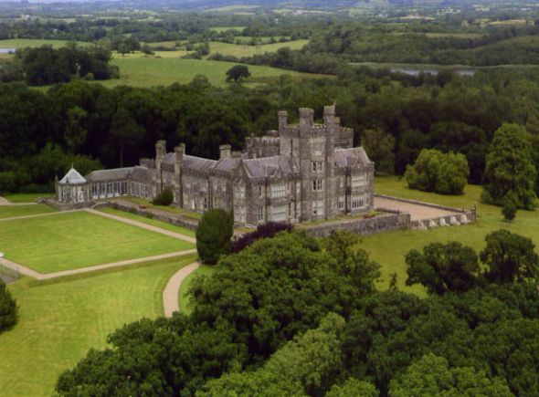 Venues!  Show me yours! :  wedding venue Aerial Castle