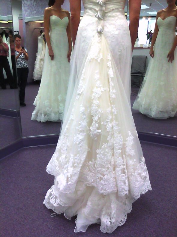 Any one else wearing Pronovias Finisterre :  wedding pronovias finisterre wearing 2011 1 la sposa denia CIMG0018