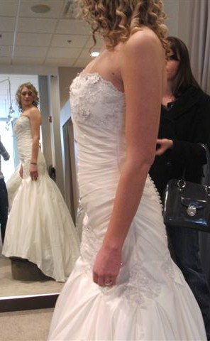 POST YOUR 1 OF A KIND DRESSES HERE!!! :  wedding Side2