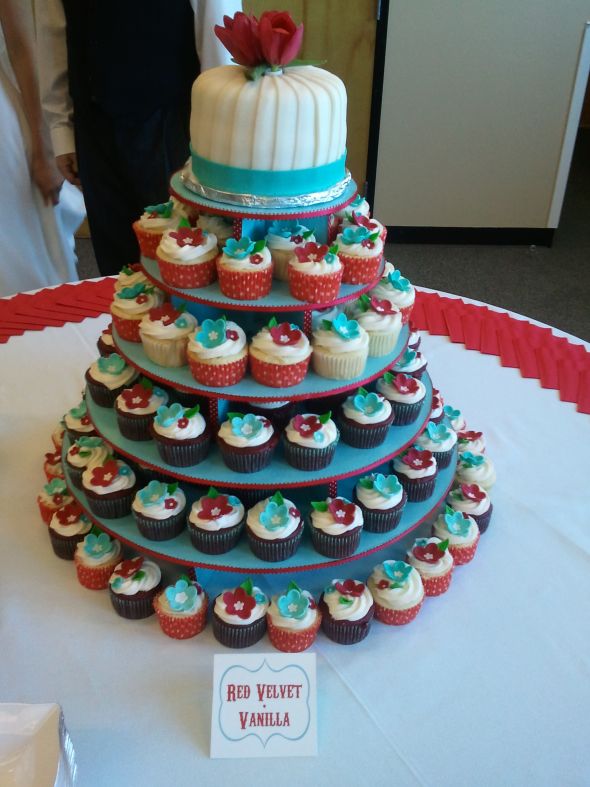 Show me your cake! :  wedding purple fondant superhero tiered 2011 05 28 16.13.05