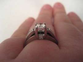 Show us your unusual/original DETAILS! : wedding details surprise diamond unusual original ring Ring