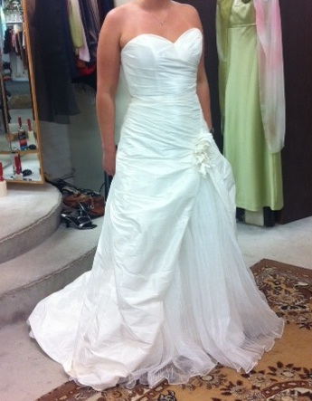 Gorgeous raw silk dress, size 10, never worn.  $1000 obo :  wedding sweetheart fit and flare pronovias la sposa casablanca maggie sottero dress Photo 142