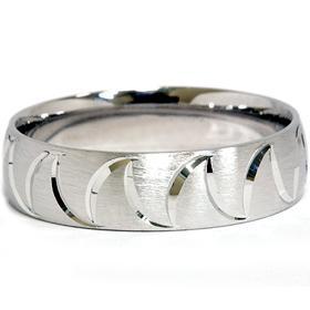 Show off your husbands wedding band: :  wedding husbands ring husbands wedding band wedding bands Ryring2