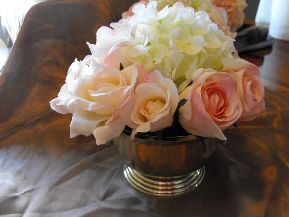4 Pink Ivory Rose with Cream Hydran Centerpiece in gold dish 6 each PRE 
