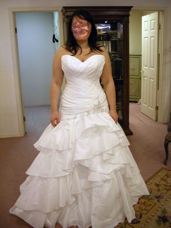 Full-figured...mermaid/trumpet/fit & flare? YES!! : wedding Runner Up W Blurred Face