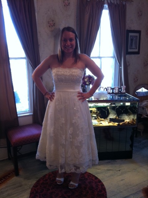 Pear shaped & hourglass brides - lets see real pics of your dress! :  wedding Photo 7