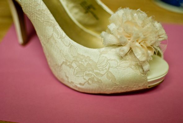 finally found my perfect SSShhhOOOOeeeSSS!!!! :  wedding lace peep toe slingback pumps ivory shoes Weddingshoesweb1