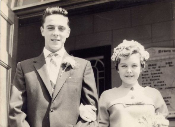 Show us your old family wedding photos! :  wedding wedding photos old pictures Greatauntiewedding