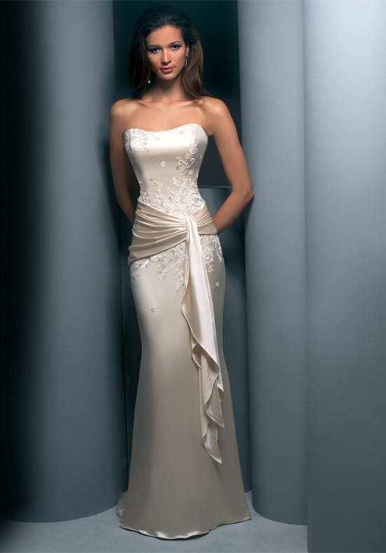 Let's play dress-up. If you were having a beach + backyard + vintagey wedding... : wedding Knderos08r138l 1