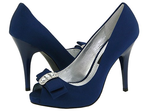 I was looking for a navy blue shoe and just purchased these bad boys last