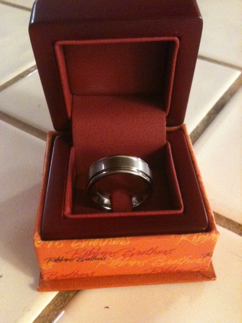What does your GUY'S ring look like?? :  wedding Dsring