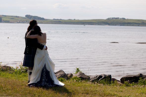 Woohoo! Got the pro pics :) (pic heavy) :  wedding 9