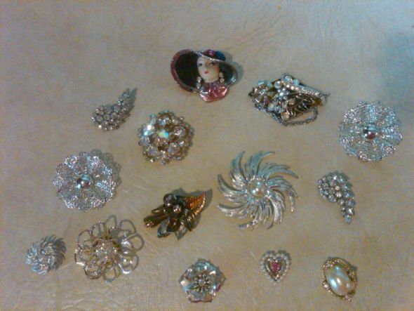 Brooch Bouquet Questions?!? :  wedding brooch diy questions bouquet Brooches