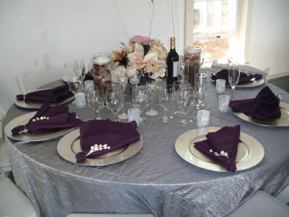  Table Cloths Plum Napkins wedding purple silver Table1