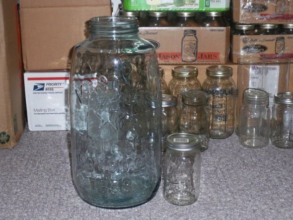 Creative Ideas for this bad boy? : wedding mason jar ideas creative receprtion decor rustic chic Wedding Stuff 020