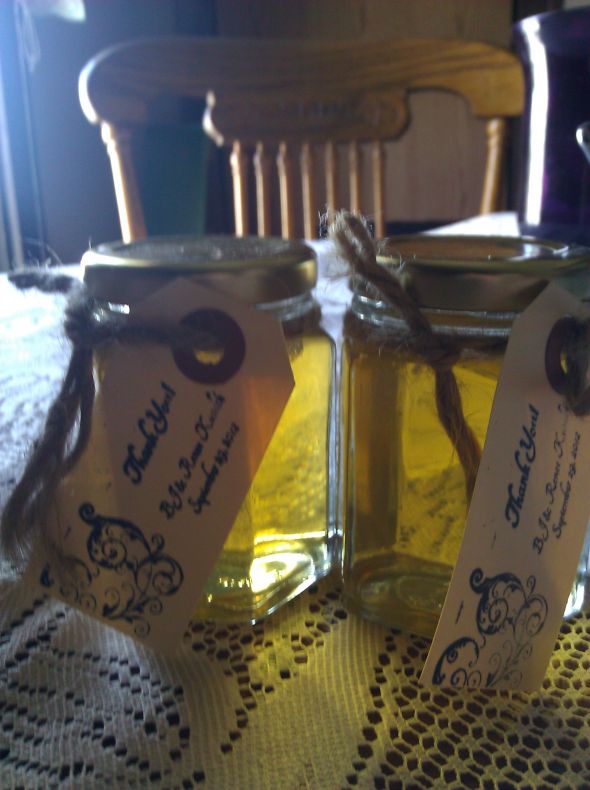 canning jam for favors :  wedding favors reception food wedding Jelly Favors