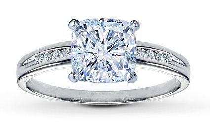 Feeling awkward about this...I accidentally picked the same ring as his cousin! : wedding Stockphoto