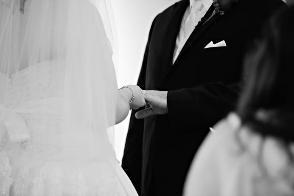 12/9/11 PRO PIC RECAP! I'm so excited!!! (very pic heavy) : wedding recap christmas wedding holiday pro pics 379 Jill Anthony