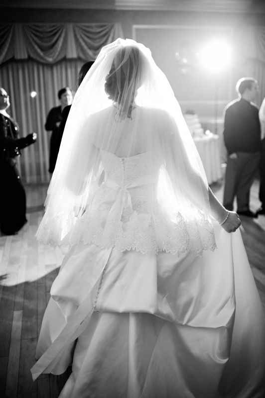 12/9/11 PRO PIC RECAP! I'm so excited!!! (very pic heavy) : wedding recap christmas wedding holiday pro pics 699 Jill Anthony