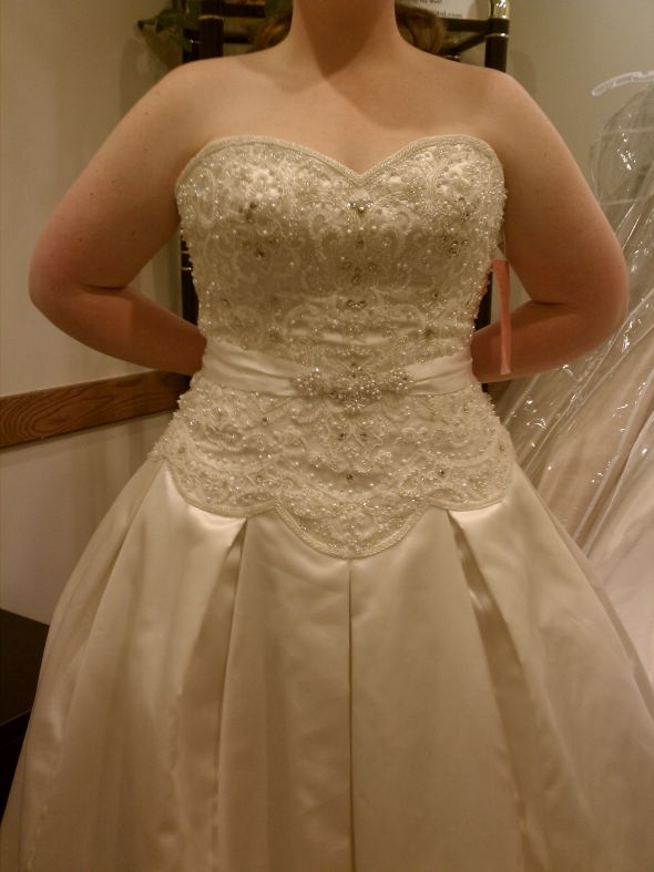 Dress Shopping Left Me CONFUSED...anyone have the same feelings? : wedding dress shopping stress confused help advice IMAG0294