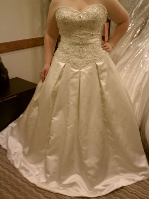 Dress Shopping Left Me CONFUSED...anyone have the same feelings? :  wedding dress shopping stress confused help advice IMAG0296