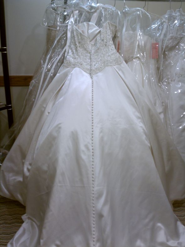 I think I found it!!!! What do you think? :  wedding dress IMAG0298