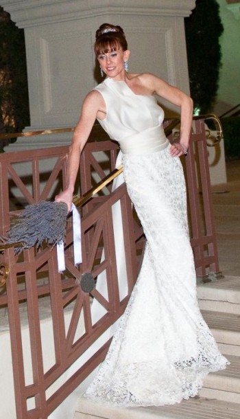 Non strapless dresses! show me pictures of yours! :  wedding non strapless short pictures 068b