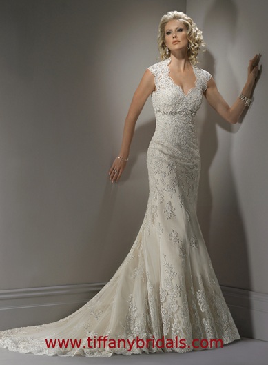 lace dresses with the keyhole backs, which brand has the best one? : wedding lace dress keyhole back Maggie Sottero Bernadette