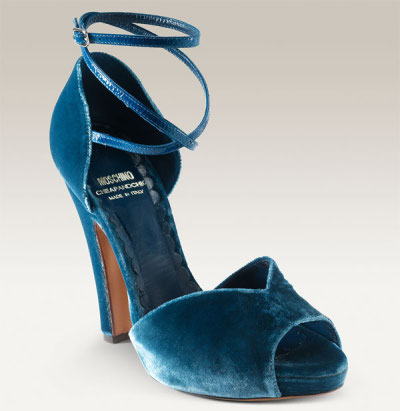 Mostest beautifulest shoes ever and can't find them :( :  wedding blue shoes pumps moschino blue velvet Moschino Velvet Platform Pumps
