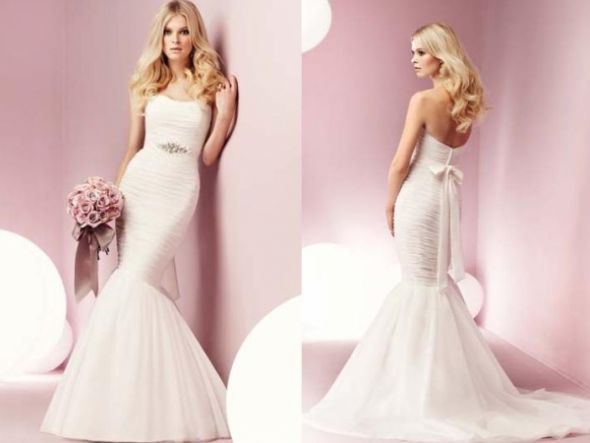 Ah...changing my flowers! Help please! :  wedding hydrangeas orchids 5848 Dress 1