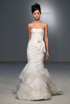 Wedding Dresses Vera Wang on Vera Wang   Style 121411   Currently The  Hilary Duff  Dress