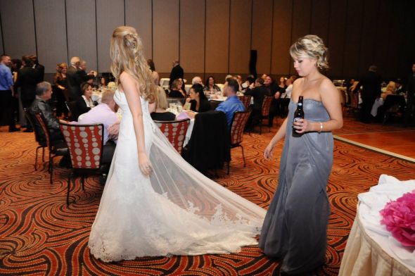 LA SPOSA DENIA *LIKE FINISTERRE BUT BETTER* SIZE 4 OFF WHITE : wedding pronovias finisterre la sposa denia denia la sposa pronovias finisterre size 4 veil tulle white ivory 387223 10150385435720933 715850932 9036146 467776035 N