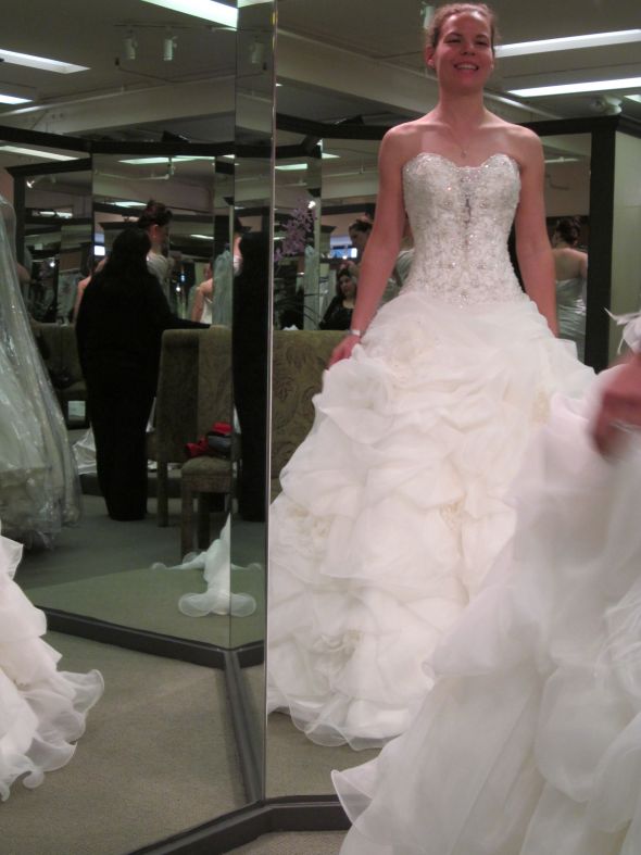 Yep, this is my dress :) :  wedding allure c170 dress IMG 0953