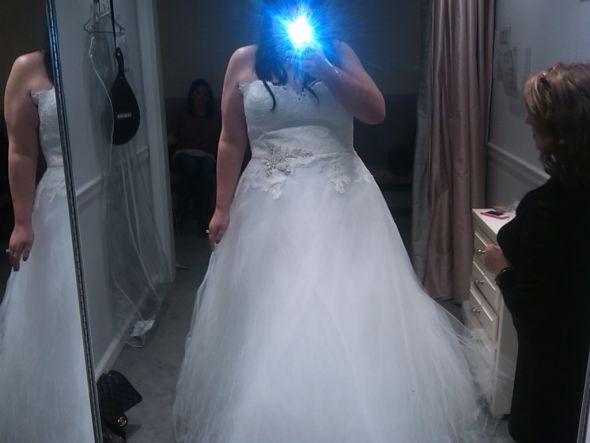 Dresses for ladies with larger bellies? (True apples!) :  wedding Dress