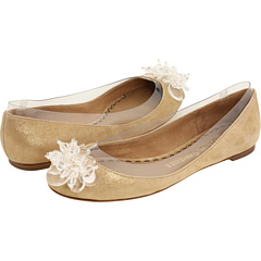 Flats v. heels for a rustic barn wedding? :  wedding flats heels rustic vintage barn shoes 1324452 P DETAILED