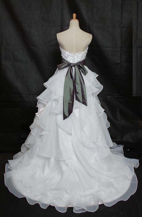 jim hjelm dress on Jim Hjelm Spring 2011 Wedding Dresses   Wedding Inspirasi