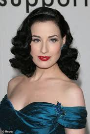 Dita Von Teese is just so gorgeous! Who do you think is beautiful? :  wedding famous people beauty DitaVon3