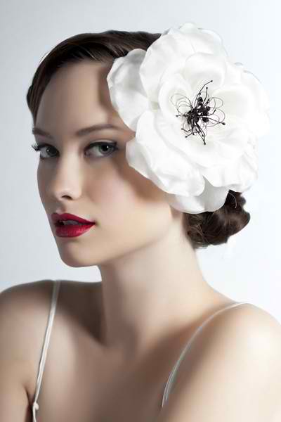 NO VEIL/HEADPIECE SENSE!! HELP me choose the right veil for my dress!! (PICS!!) :  wedding veils accessories hair clips fascinators vines headbands Aubrey2 Web