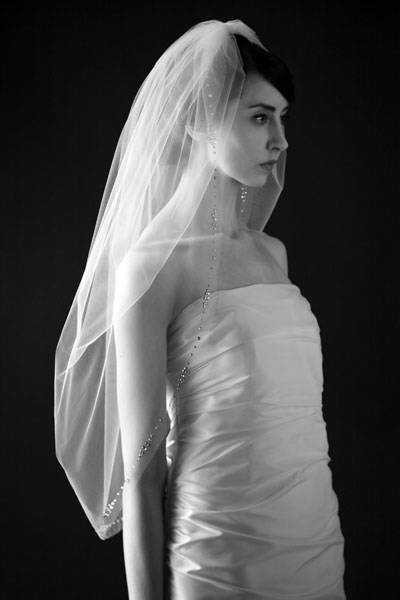 NO VEIL/HEADPIECE SENSE!! HELP me choose the right veil for my dress!! (PICS!!) :  wedding veils accessories hair clips fascinators vines headbands Margaretsaragabriel