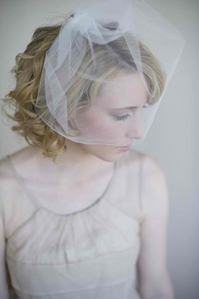 NO VEIL/HEADPIECE SENSE!! HELP me choose the right veil for my dress!! (PICS!!) :  wedding veils accessories hair clips fascinators vines headbands Tullebirdcageveil