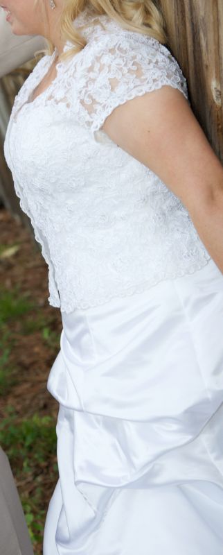 Alencon Lace Bolero $80.00 So Beautiful! : wedding white dress bolero lace alencon vintage modern cover 0112