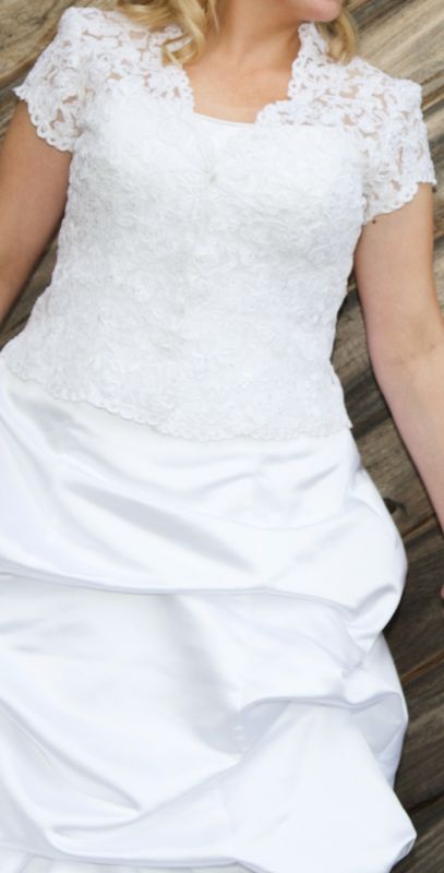 Alencon Lace Bolero $80.00 So Beautiful! : wedding white dress bolero lace alencon vintage modern cover 0113