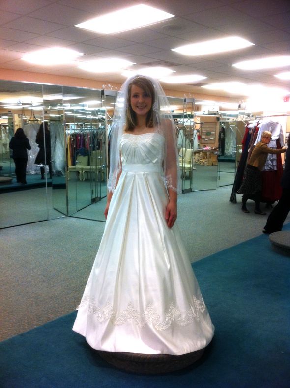 May I See YOU in your David's Bridal Dress? Pretty please!! :  wedding The Dress