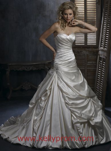 Wanted Size 46 Wedding Dress at least 5'8'' height