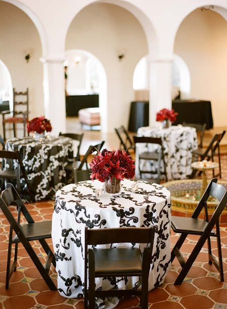 Does anyone know where I can find these linens, buy rent?? :  wedding black and white Black And White Swirls