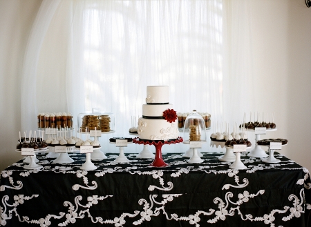 Does anyone know where I can find these linens, buy rent?? :  wedding black and white Black Swirl Cake Table